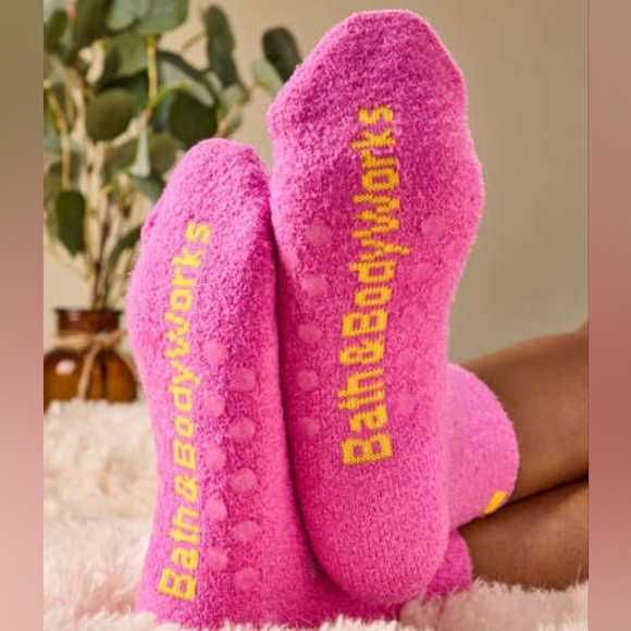 PEEPS X Bath & Body Works Pink Bunny Shea-Infused Lounge Sock SOLDOUT EVERYWHERE - Picture 4 of 5